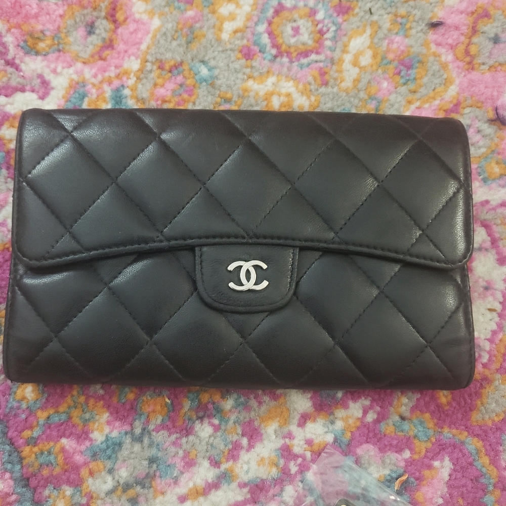 Chanel  Lambskin leather wallet